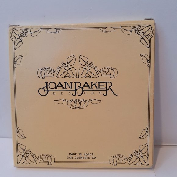 Joan Baker Hand painted Suncatcher- Drummer with Sheep 4.5”D - Picture 3 of 5